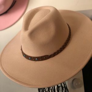 Brushed felt fedora